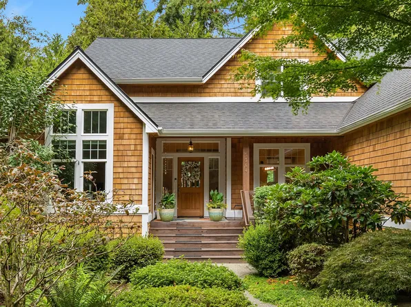 5364 Cala Woods Ln, Bainbridge Island, WA 98110
