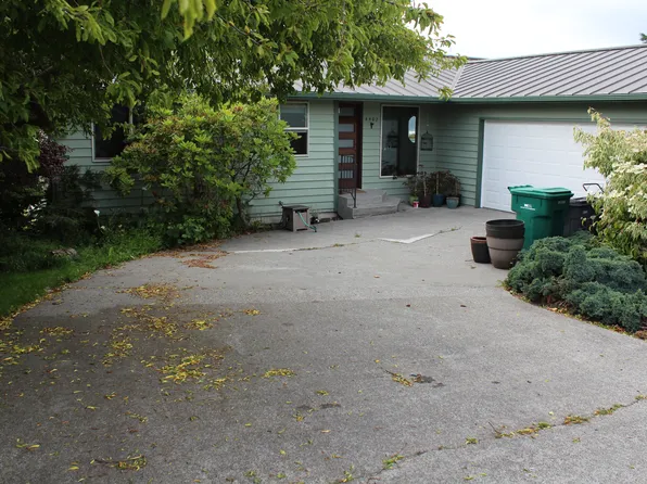 4402 Glasgow Way, Anacortes, WA 98221