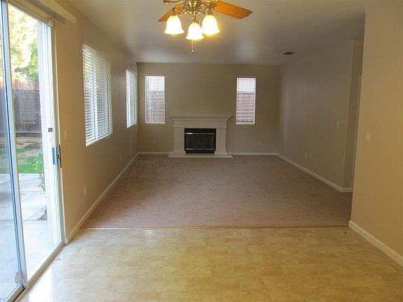 3rd image of 917 Mulberry Way