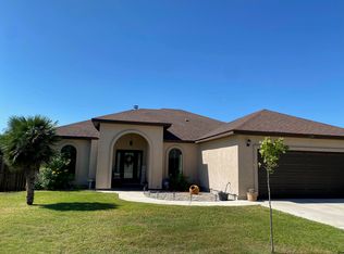 504 Far Hills Dr, Del Rio, TX 78840
