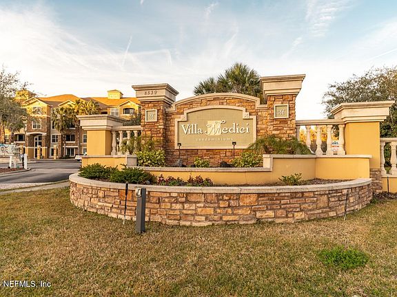 3rd image of 8539 GATE Parkway W #1433