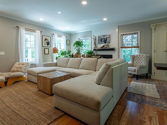 4th image of 4 Swansom Rd
