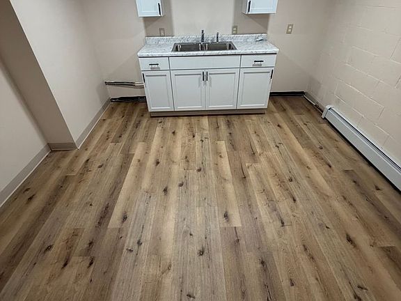 4th image of 522 N Jackson St #4