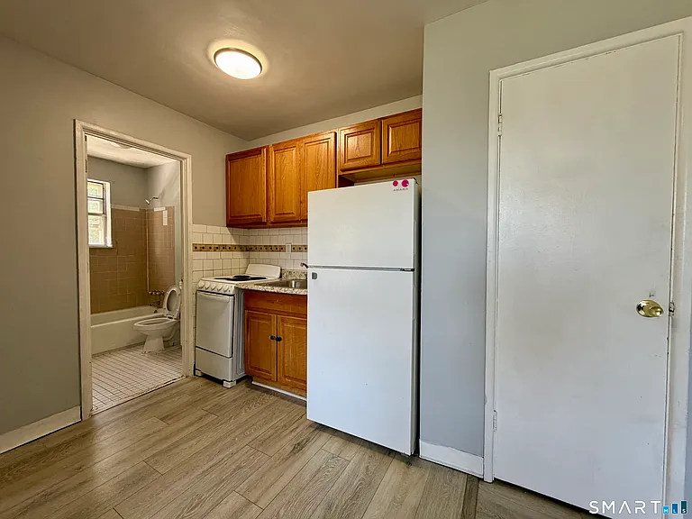 145 Cowles St #B7 — Photo 4