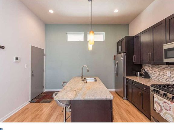 5th image of 1205 Mount Vernon St APT 1