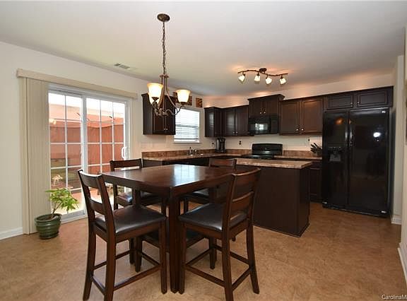 5th image of 1837 Windy Willow Ln