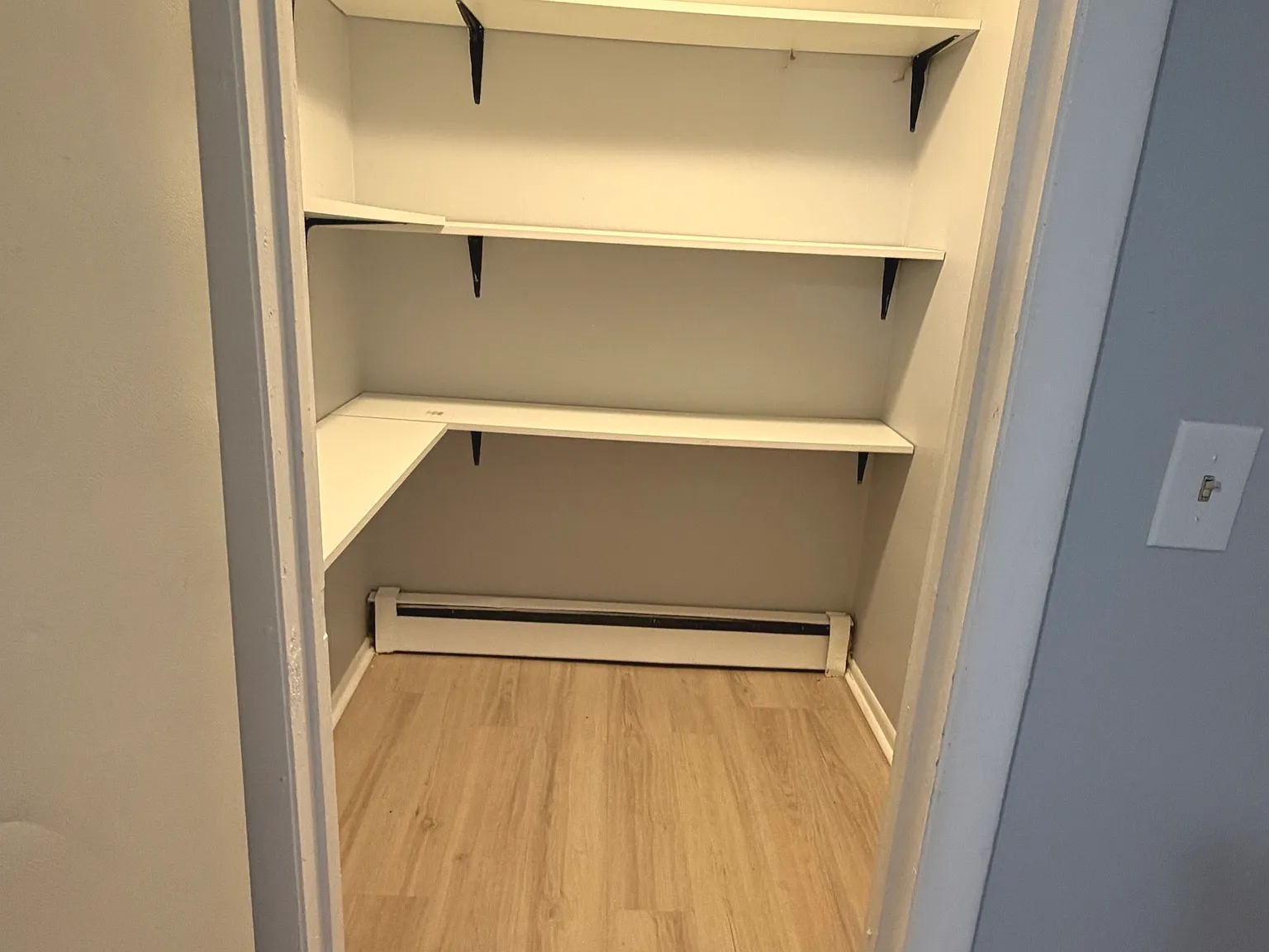 1 bed, 1.0 bath, 2328 sqft, $1,200 — Photo 2