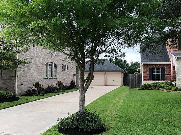 5th image of 4502 Village Forest Dr
