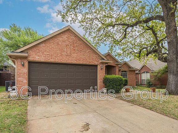 3rd image of 3900 Oak Park Dr
