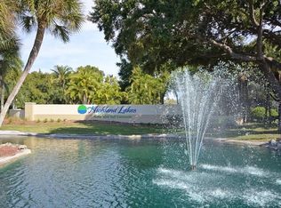 953 Rosewood Ln, Palm Harbor, FL 34684