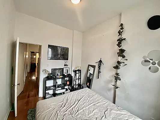 Rented by Building Equity Real Estate LLC | media 9