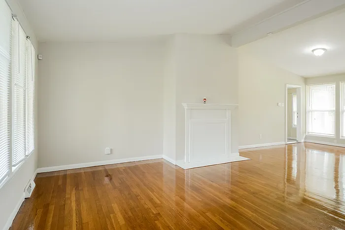 10720 Hallstead Dr — Photo 3