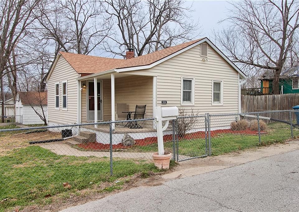 1st image of 1014 E Smith Ave