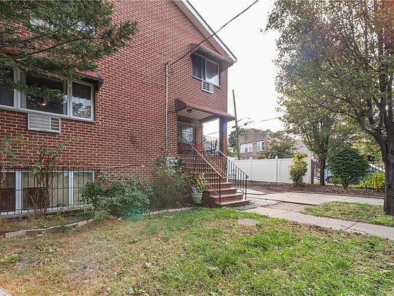 2nd image of 1840 Seward Ave
