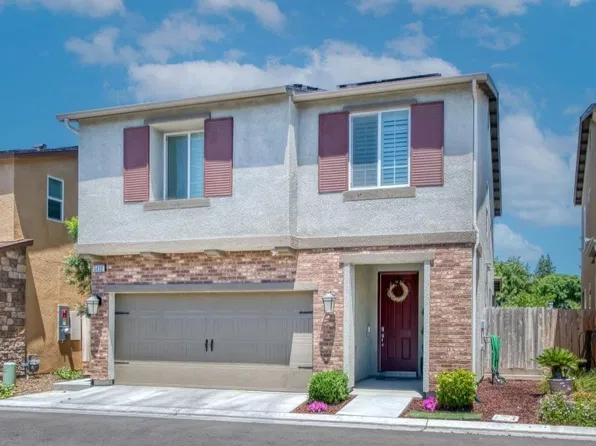 5432 W Santa Barbara Dr, Fresno, CA 93722