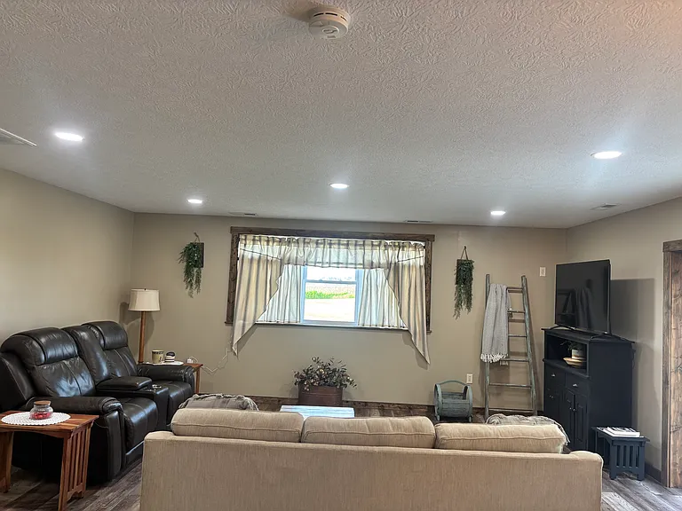 20516 London Rd — Photo 8