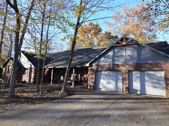 2nd image of 6770 White Oak Dr