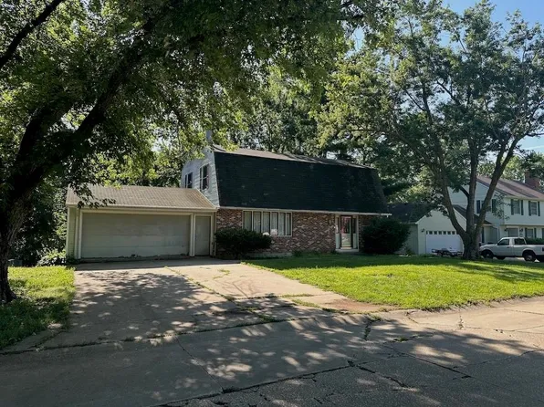 1223 Parkdale Rd, Maryville, MO 64468