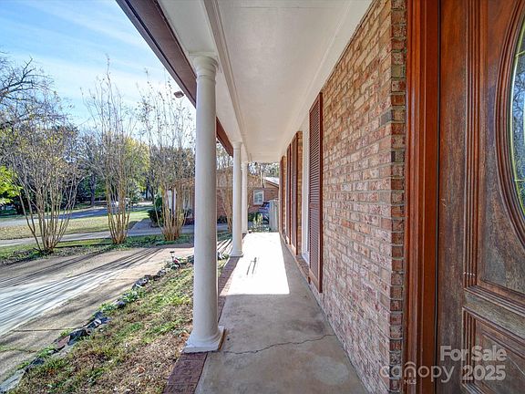 3rd image of 4706 Calico Ct