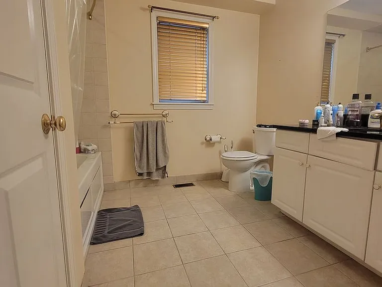 9 Elmore St #1 — Photo 11