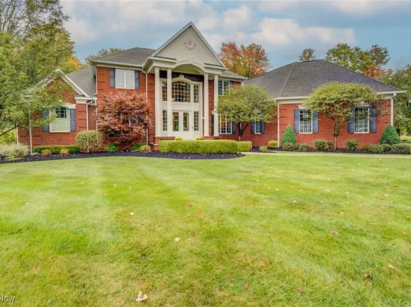 36765 Broadstone Dr, Solon, OH 44139