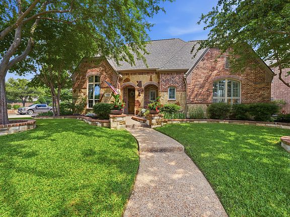 2nd image of 936 Birdsong Dr