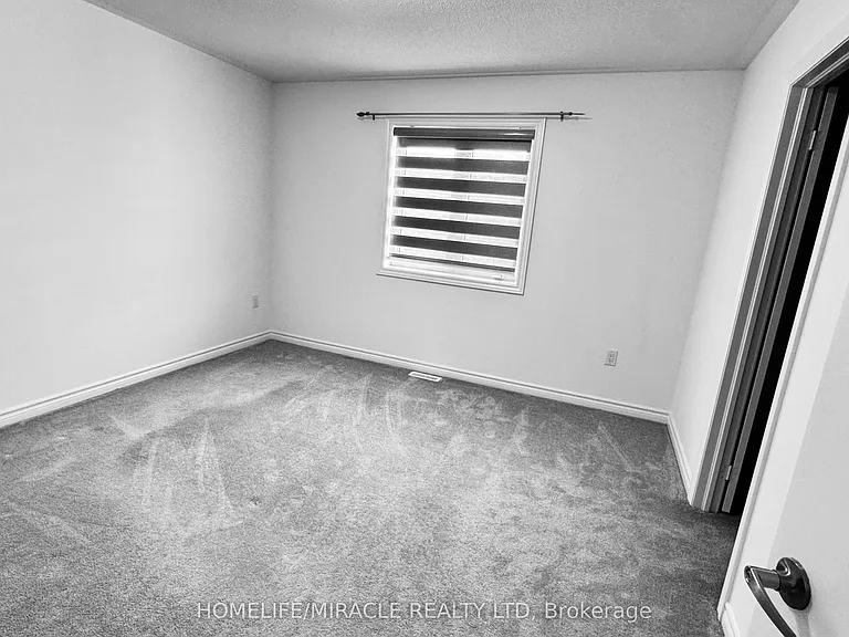 166 Seeley Ave — Photo 29