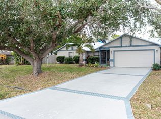 1833 SE Deming Ave, Port Saint Lucie, FL 34952