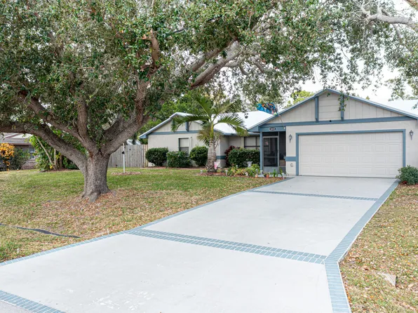 1833 SE Deming Avenue, Port St Lucie, FL 34952