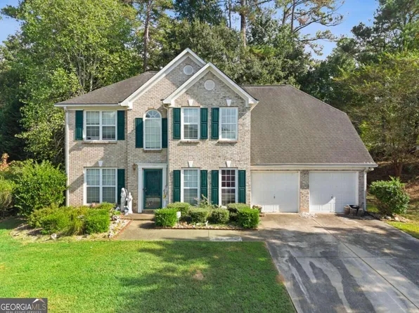 6833 Wynmeadow Dr, Stone Mountain, GA 30087