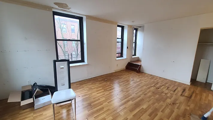 Rented by AYD Realty Inc | media 12