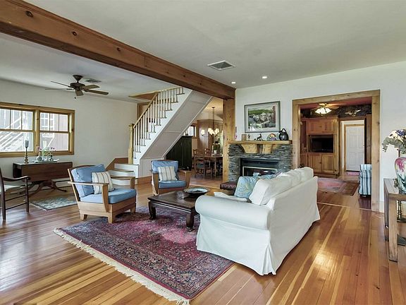 5th image of 37 Quincy Ave