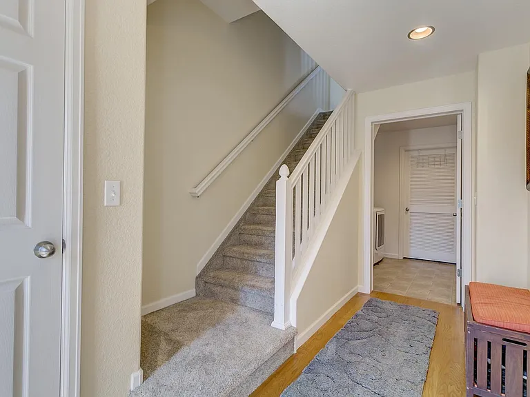 1033 Burning Bush Point — Photo 17