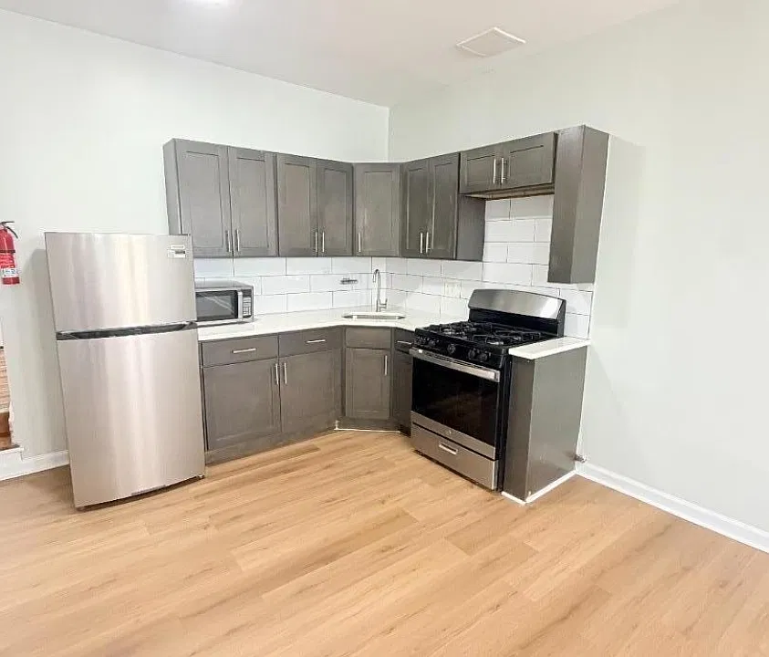 510 Clinton Ave #6