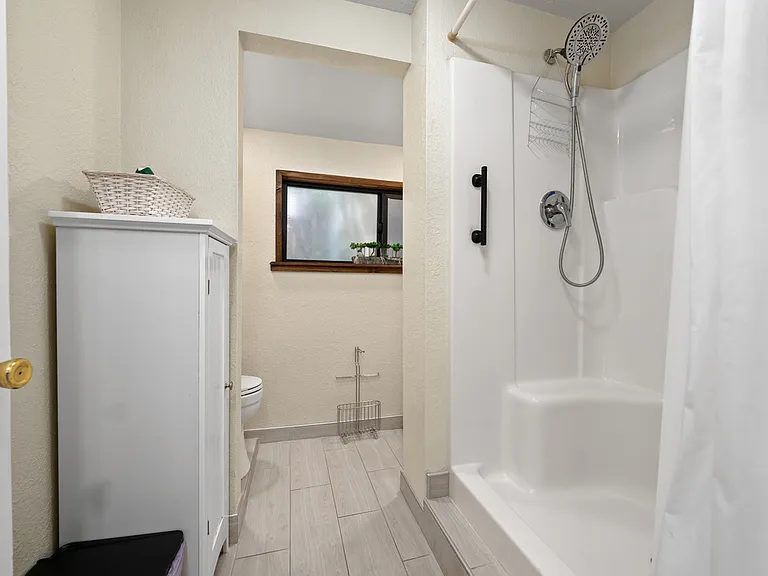 20276 Sycamore Dr — Photo 31