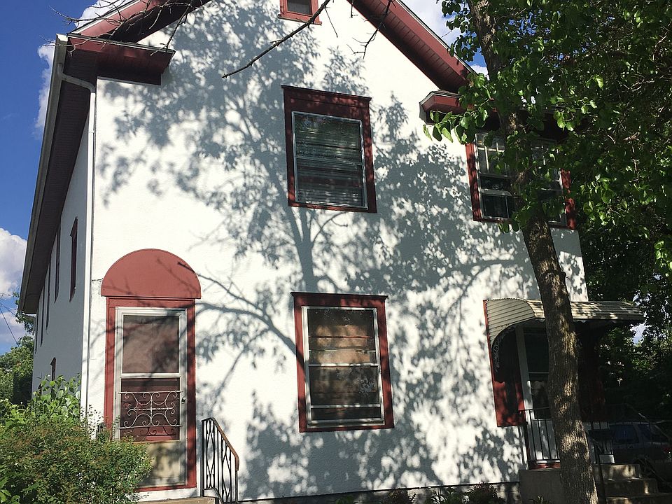 1st image of 2209 4th St N #E