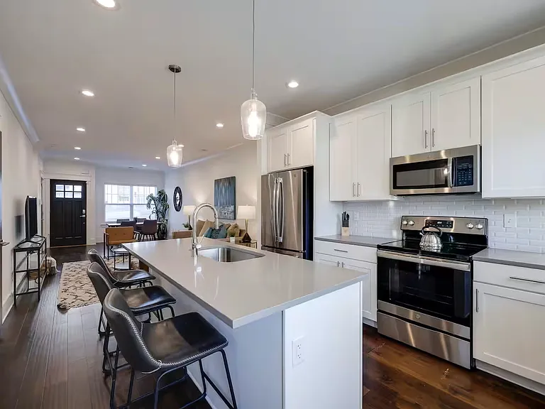 6511 Robertson Ave #13 — Photo 6