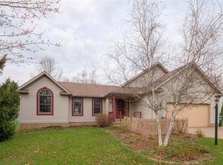 2051 Crestwood St, Alliance, OH 44601