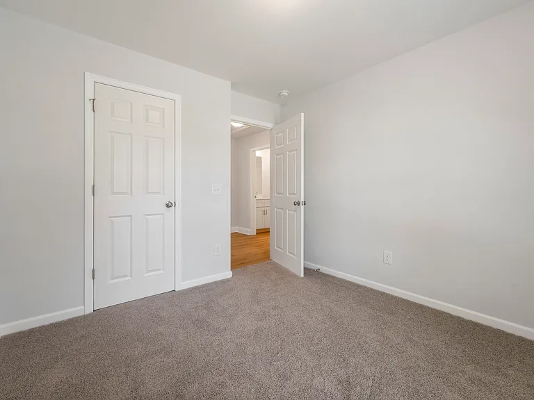 718 Park Ave — Photo 19
