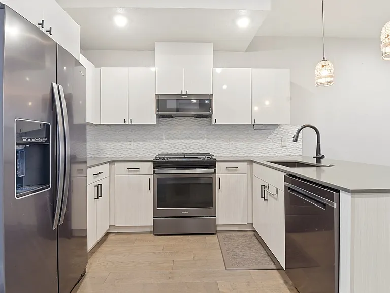 1272 Stuart St — Photo 9