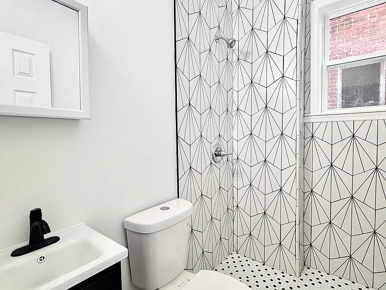 2525 W Lafayette Ave — Photo 6