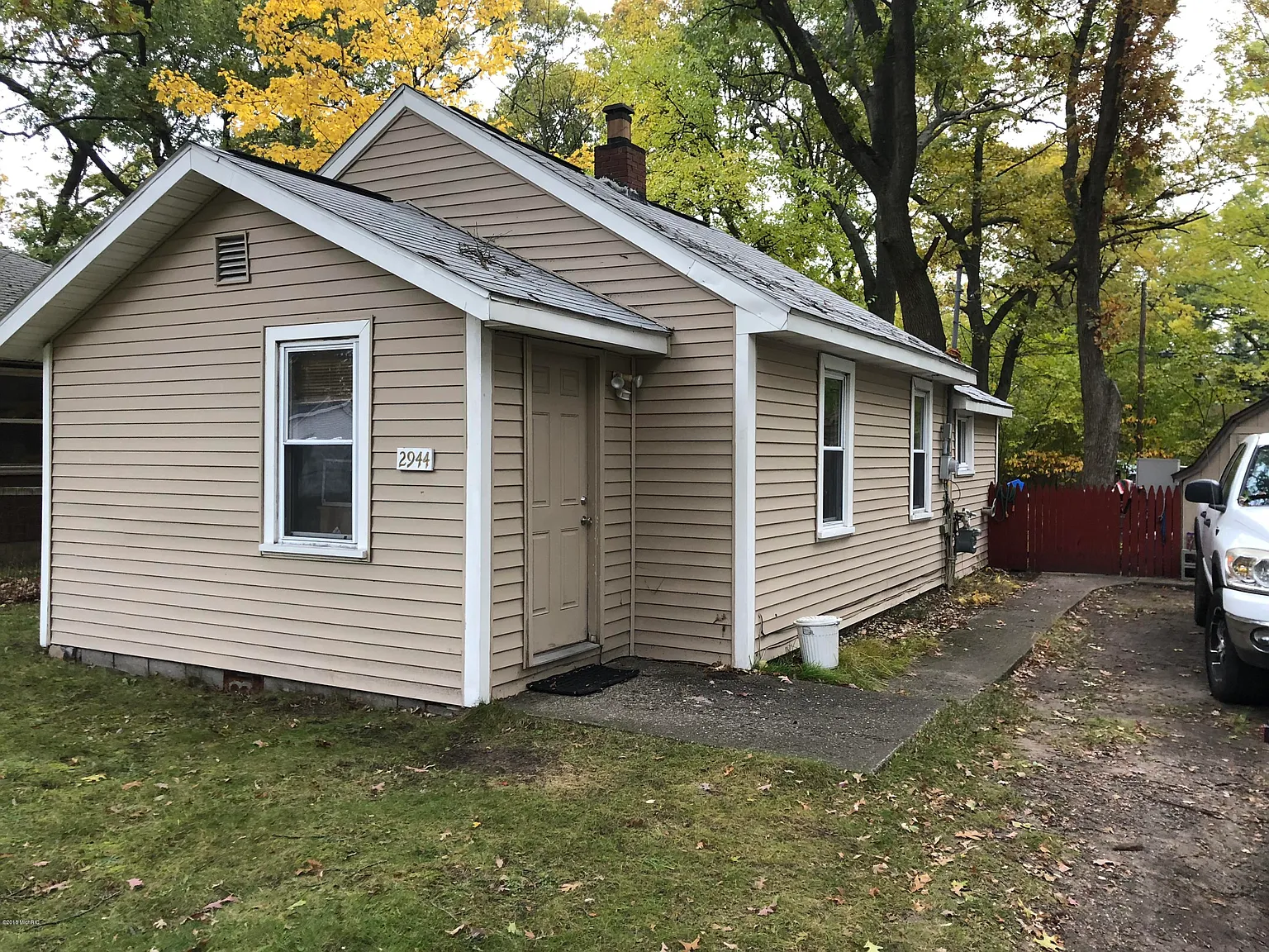 2944 Austin St photo 1