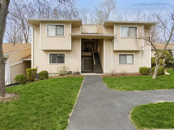 92 Molly Pitcher Lane #B, Yorktown Heights, NY 10598