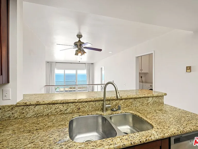 18103 Coastline Dr #8 — Photo 6
