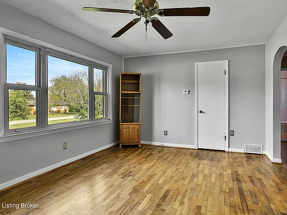 3rd image of 1583 Greenland Park Cir