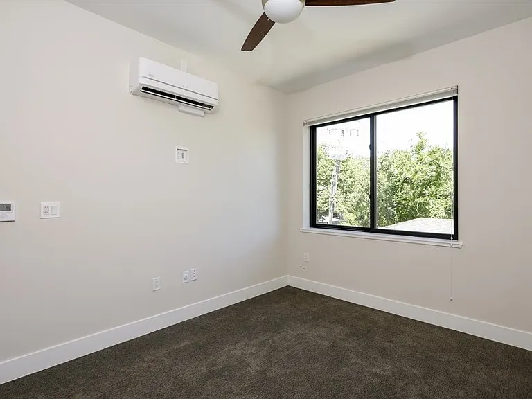820 B St #304 — Photo 7