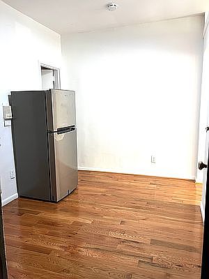 3rd image of 276 W 113th St APT 2F
