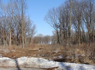 Ridge Ave, CRYSTAL LAKE, IL --