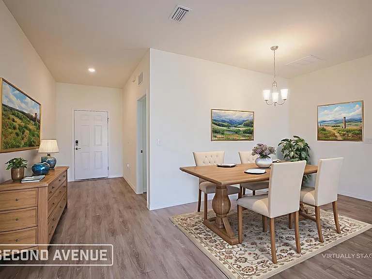 2721 NW 18th Pl — Photo 5