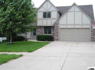 2623 SW Golf View Dr, Topeka, KS 66614